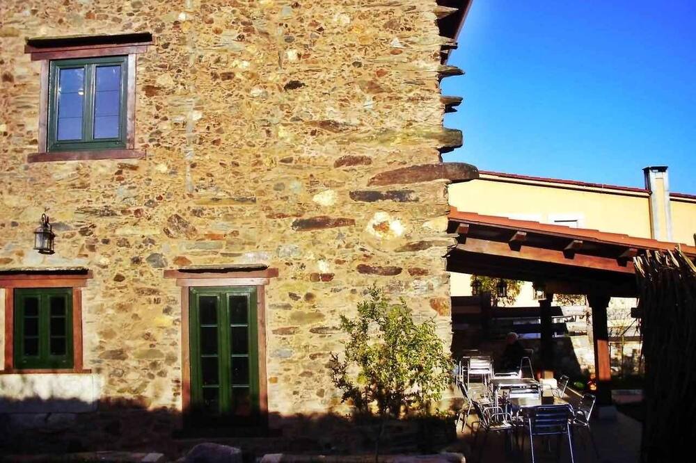 Photo of Outdoor in Lubre