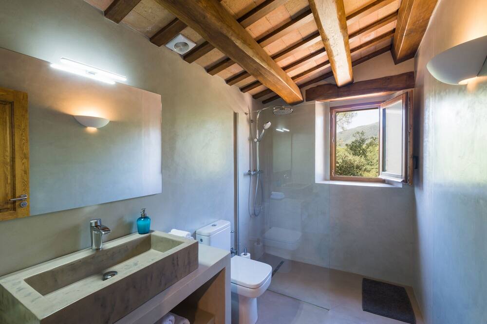 Photo of Bathroom in Santa Coloma de Farners
