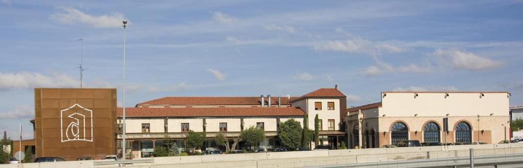 Photo of Outdoor in Villagonzalo Pedernales