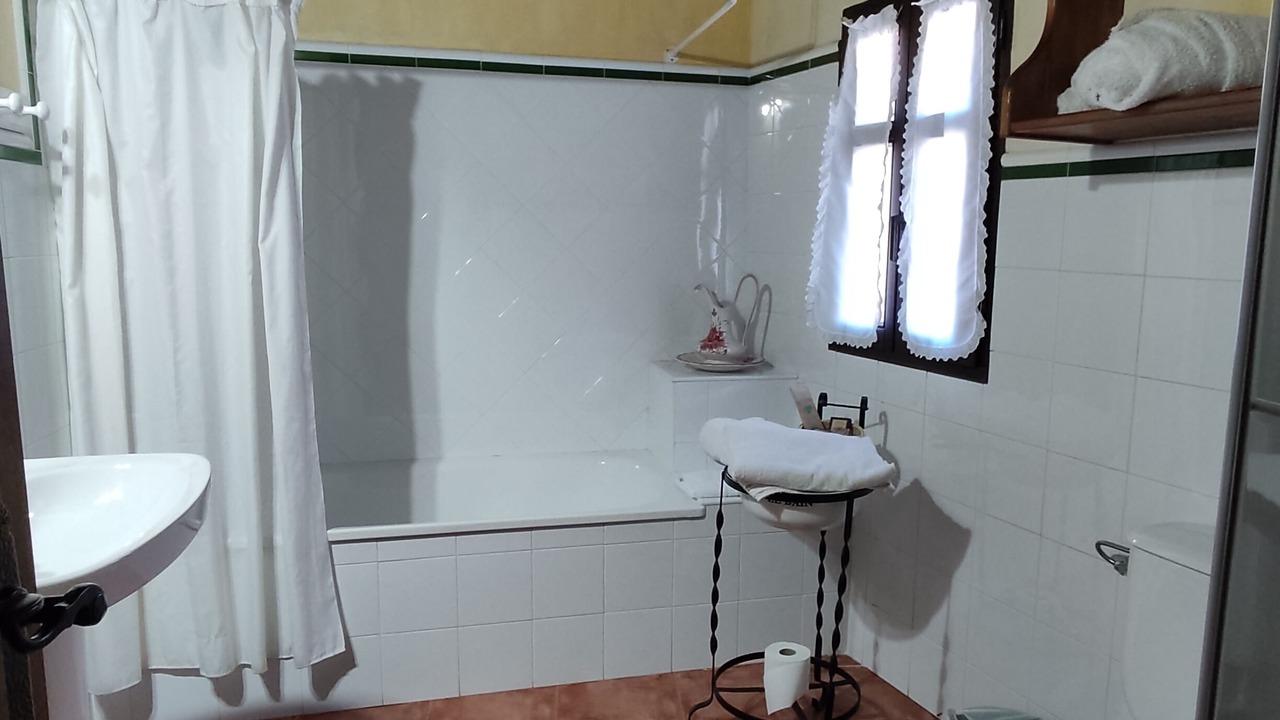 Photo of Bathroom in Alevia