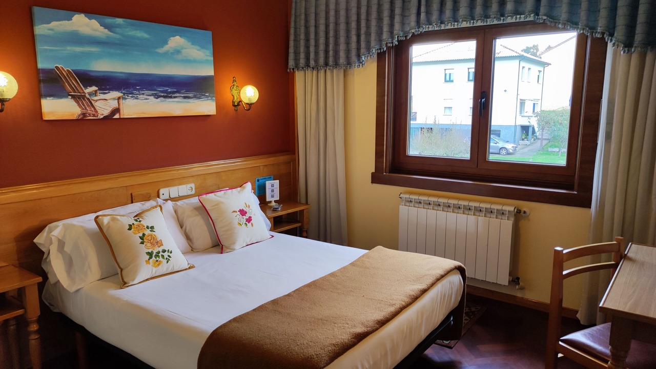 Photo of Bedroom in Oleiros