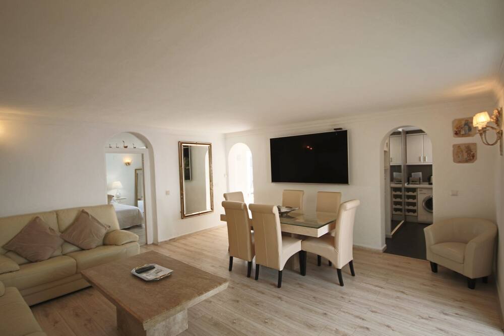 Photo of Livingroom in El Paraiso