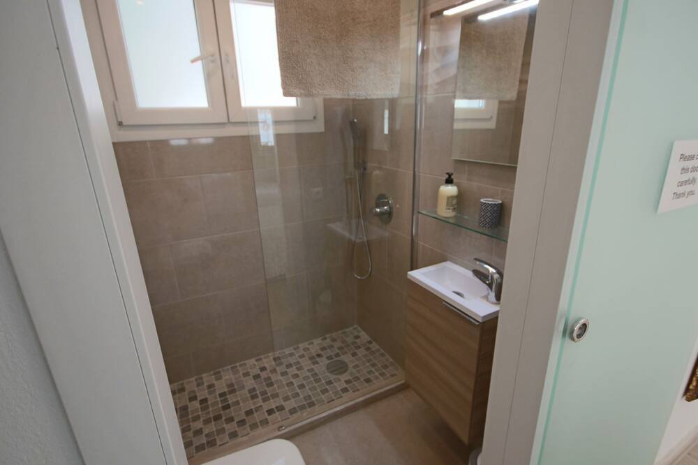 Photo of Bathroom in El Paraiso