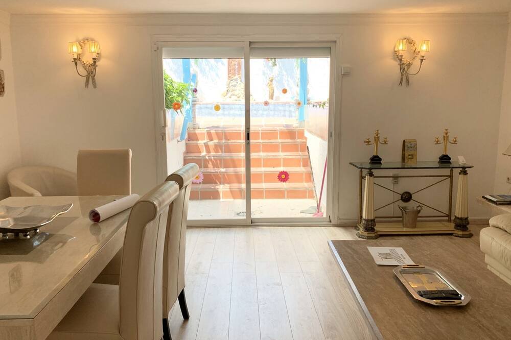 Photo of Livingroom in El Paraiso