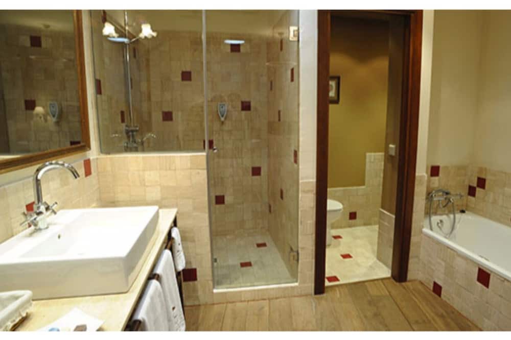 Photo of Bathroom in Anaya