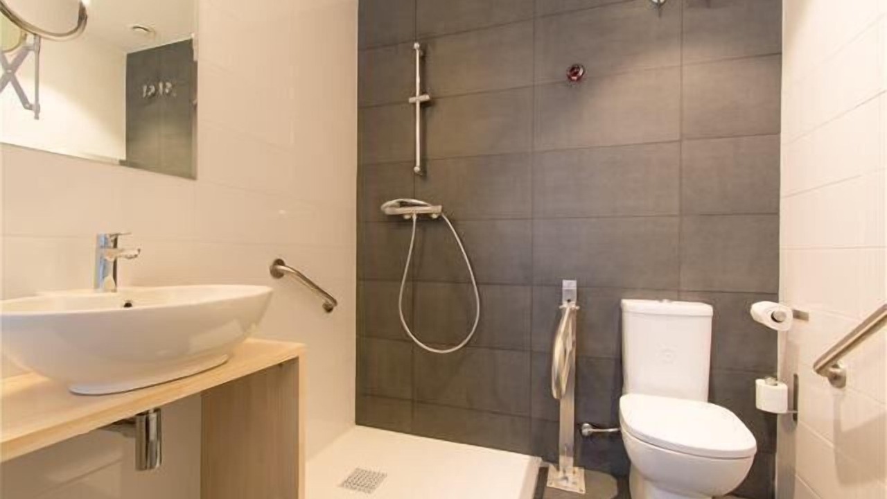 Photo of Bathroom in Abando