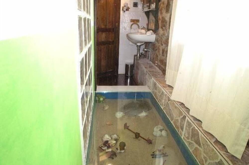 Photo of Bathroom in Cos