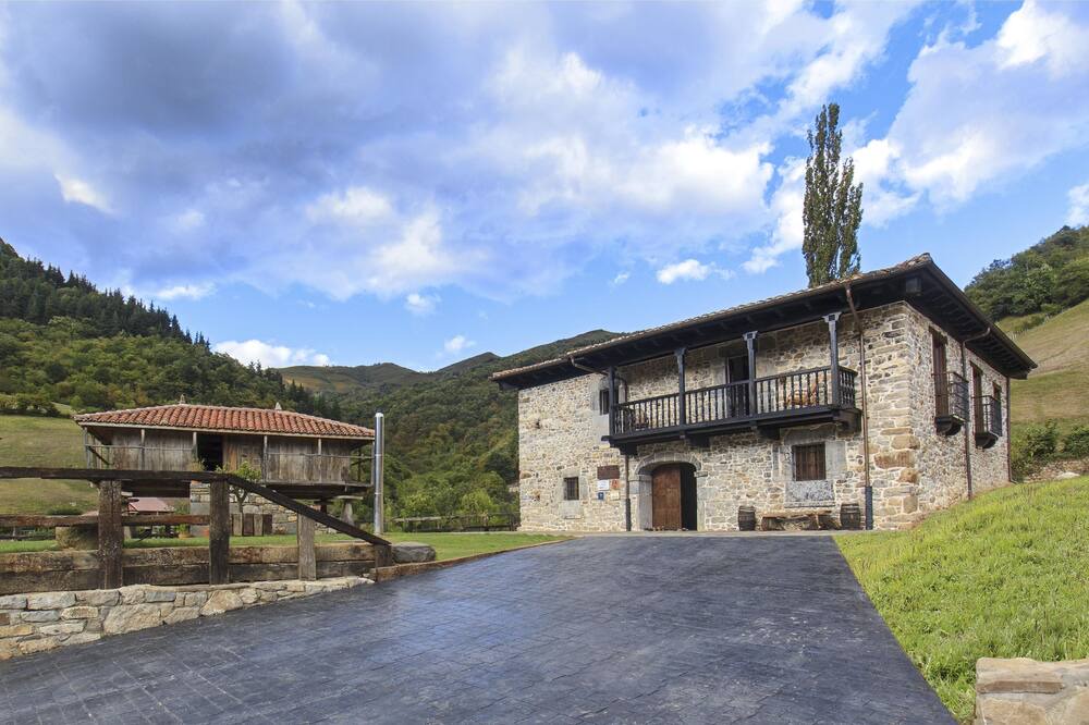 Photo of Outdoor in Corigos