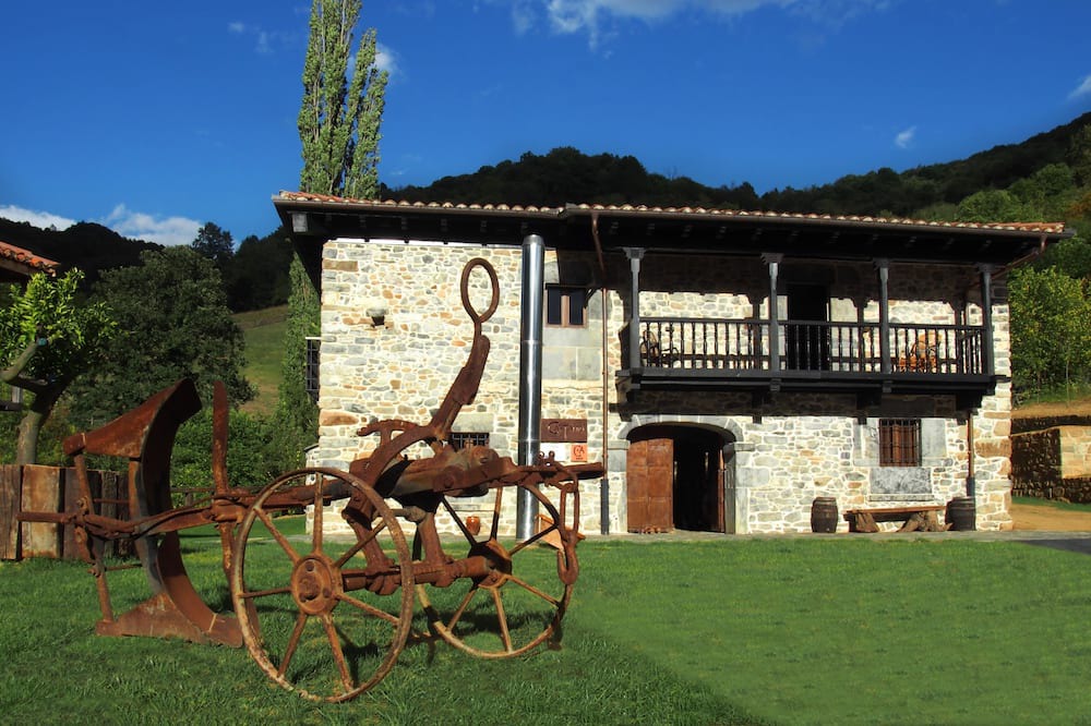 Photo of Outdoor in Corigos