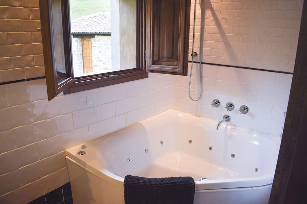 Photo of Bathroom in Corigos