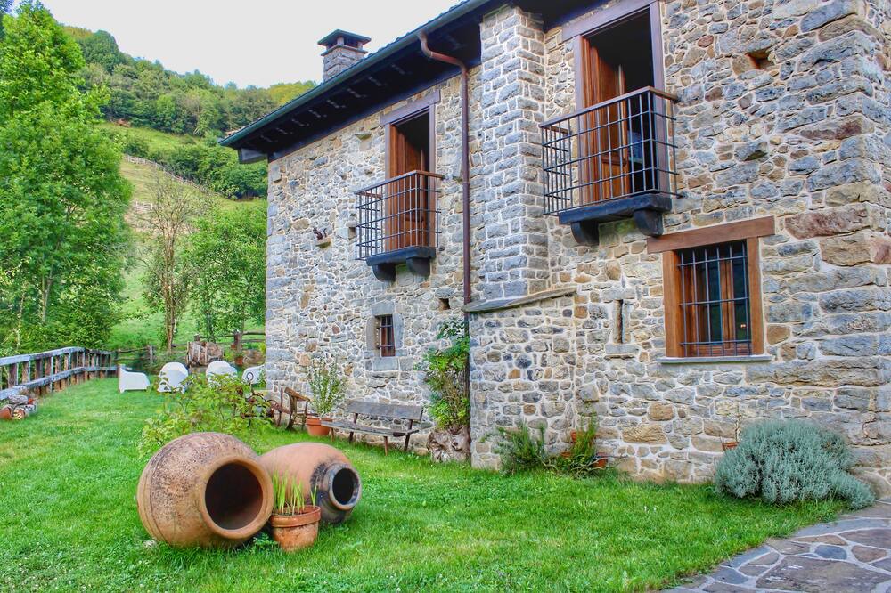 Photo of Outdoor in Corigos