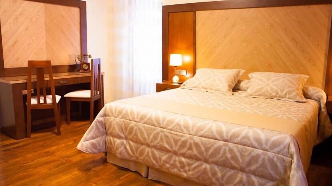 Photo of Bedroom in Limes