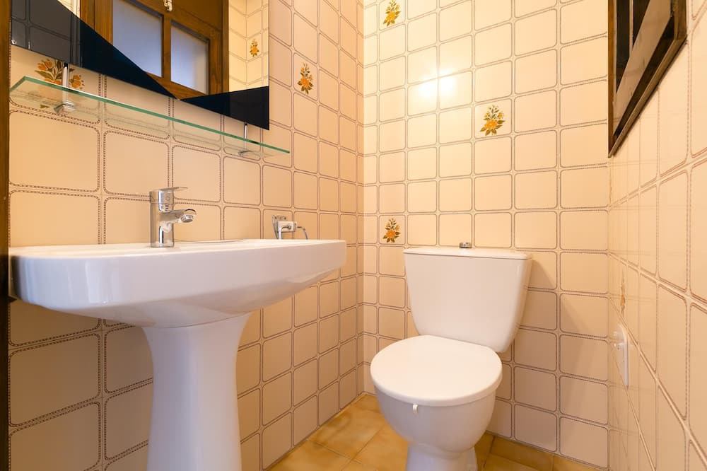 Photo of Bathroom in Almadraba-Canyelles