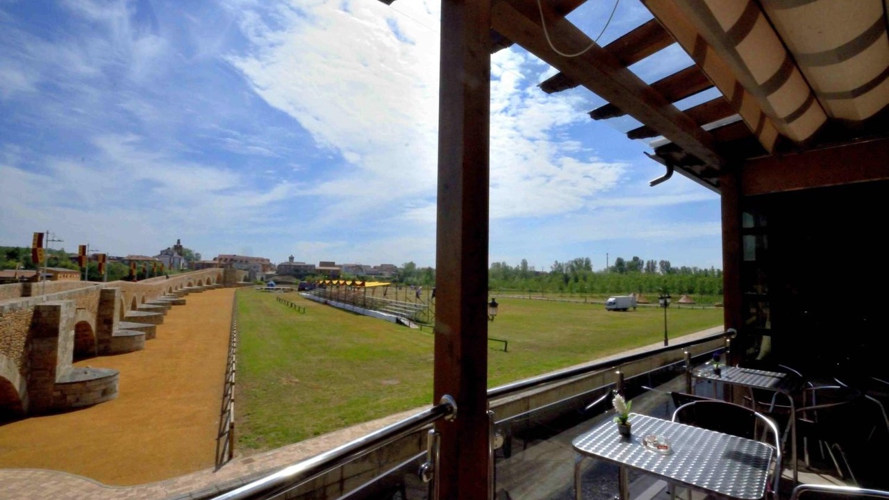 Photo of Patio Balcony in Hospital de Orbigo
