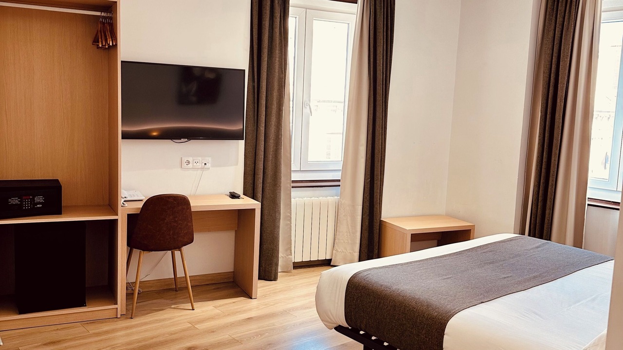 Photo of Bedroom in Literary Quarter