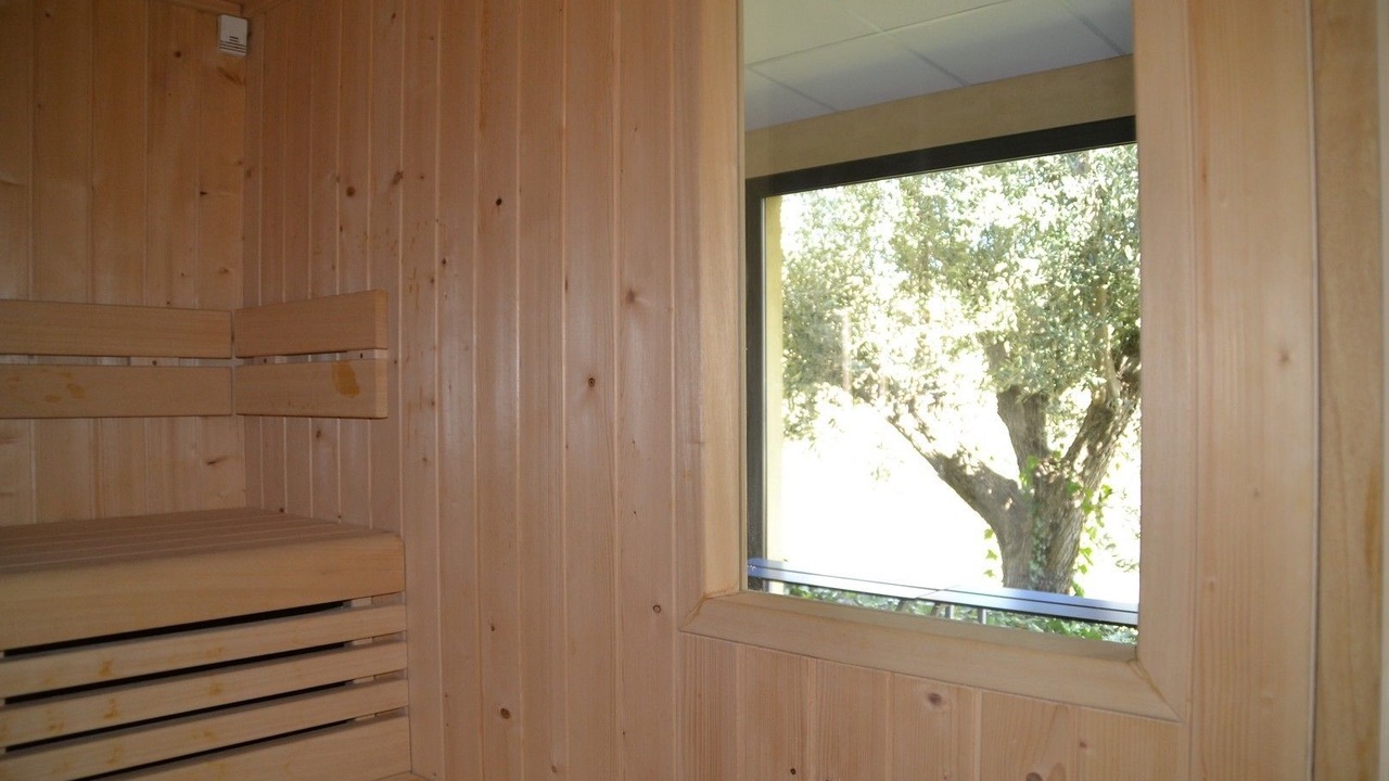 Photo of Bedroom in Flix