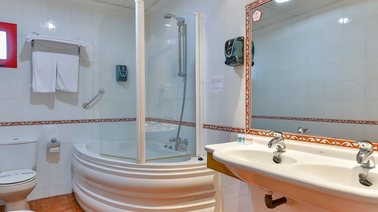 Photo of Bathroom in Manzanares