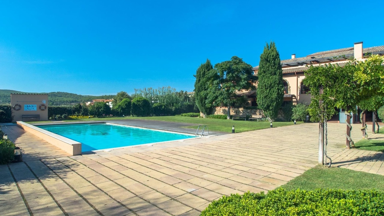 Photo of Outdoor in Albons