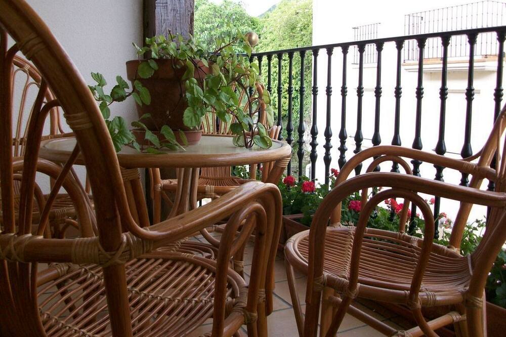 Photo of Patio Balcony in Genevilla