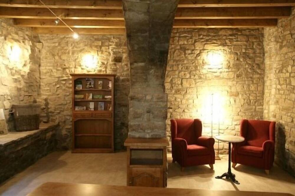 Photo of Livingroom in Montfalco Murallat