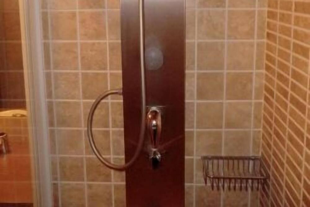 Photo of Bathroom in Montfalco Murallat