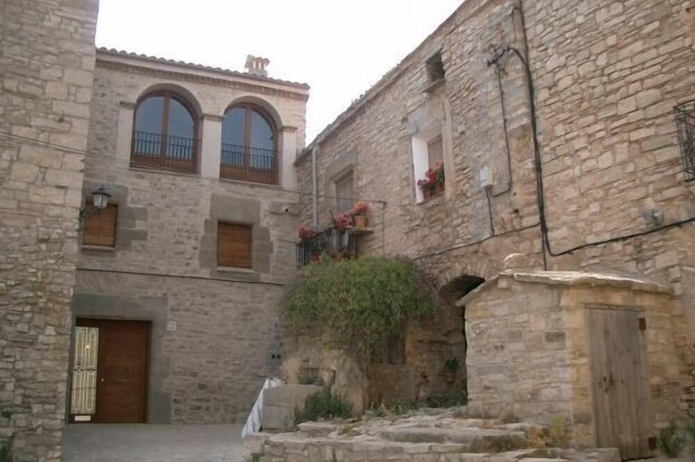 Photo of Outdoor in Montfalco Murallat