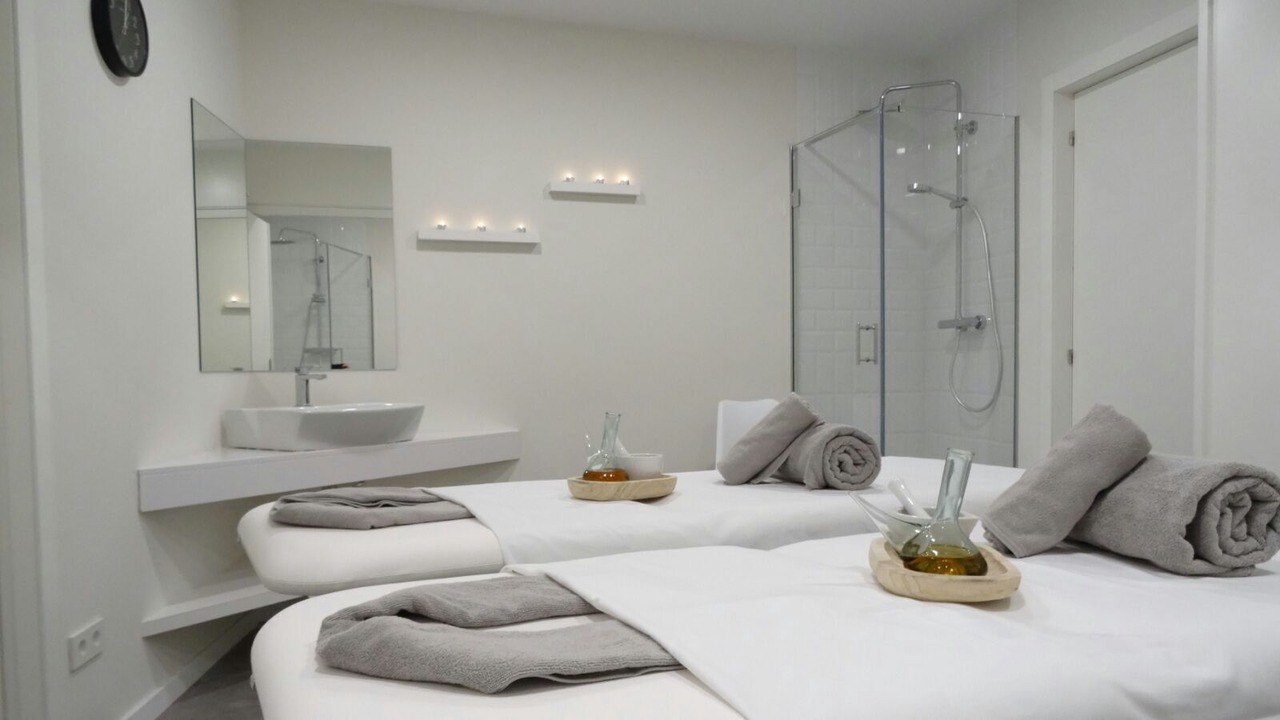 Photo of Bedroom in Naron