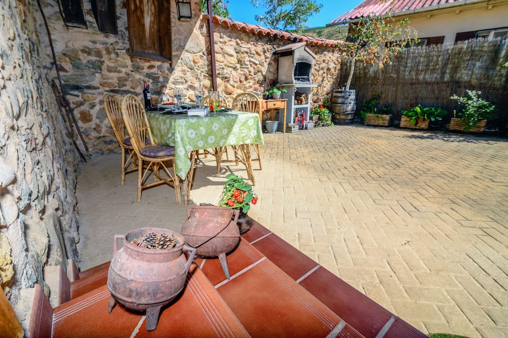 Photo of Patio Balcony in Benllera