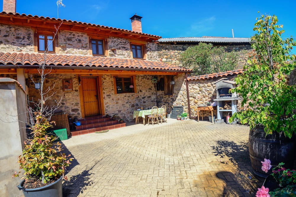 Photo of Outdoor in Benllera