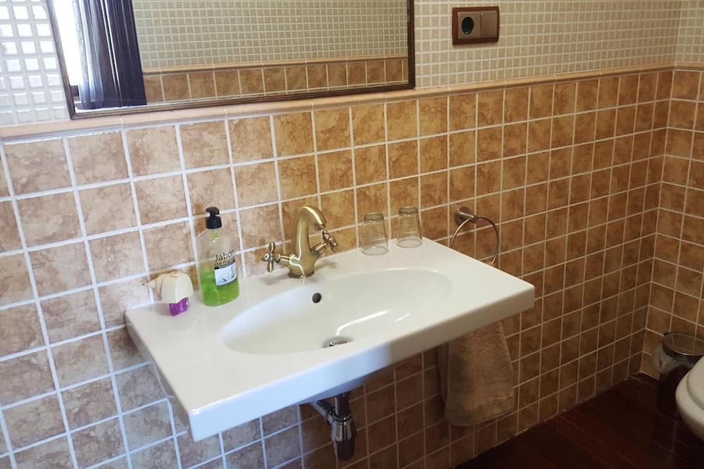 Photo of Bathroom in Citores del Paramo