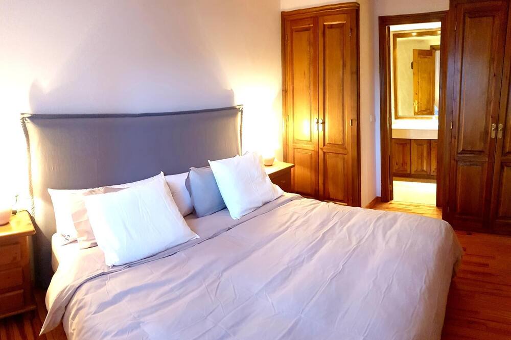Photo of Bedroom in Llivia