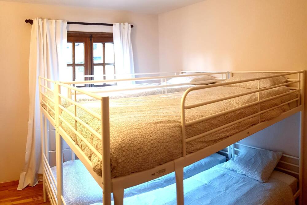 Photo of Bedroom in Llivia