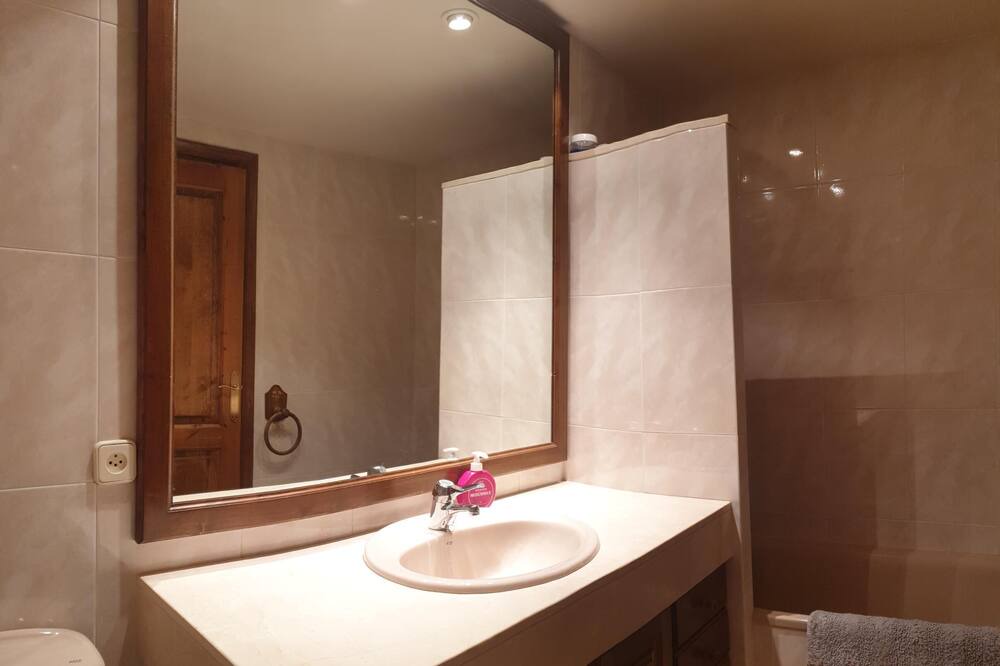 Photo of Bathroom in Llivia
