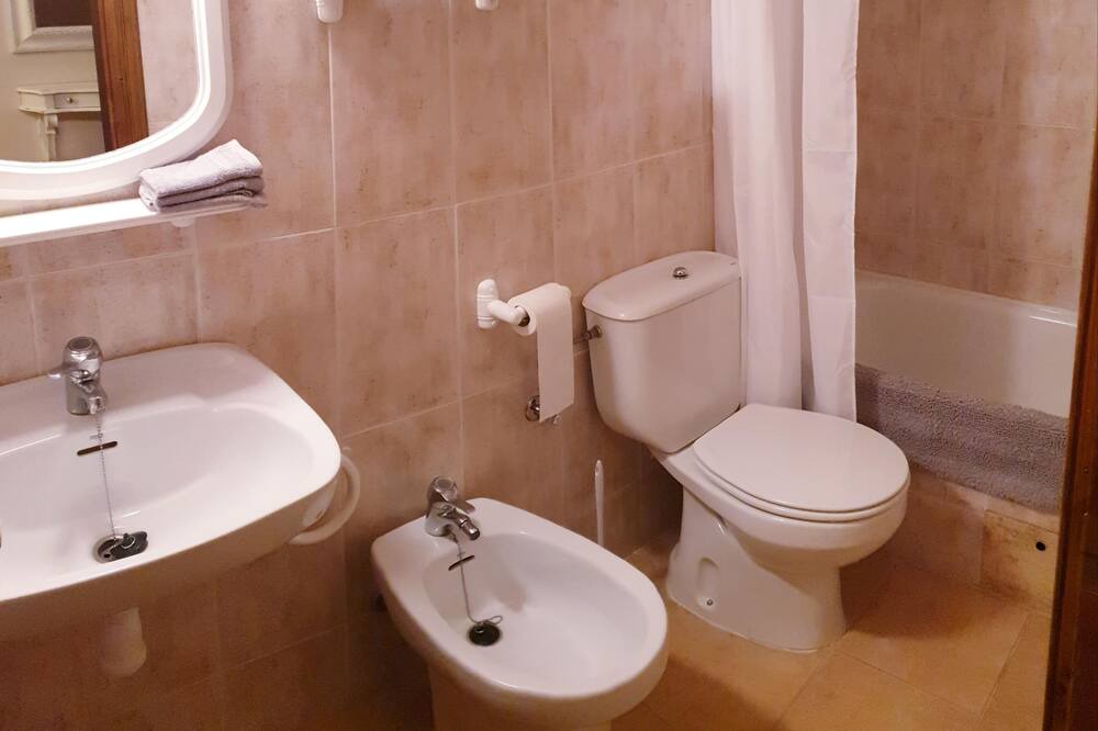 Photo of Bathroom in Llivia