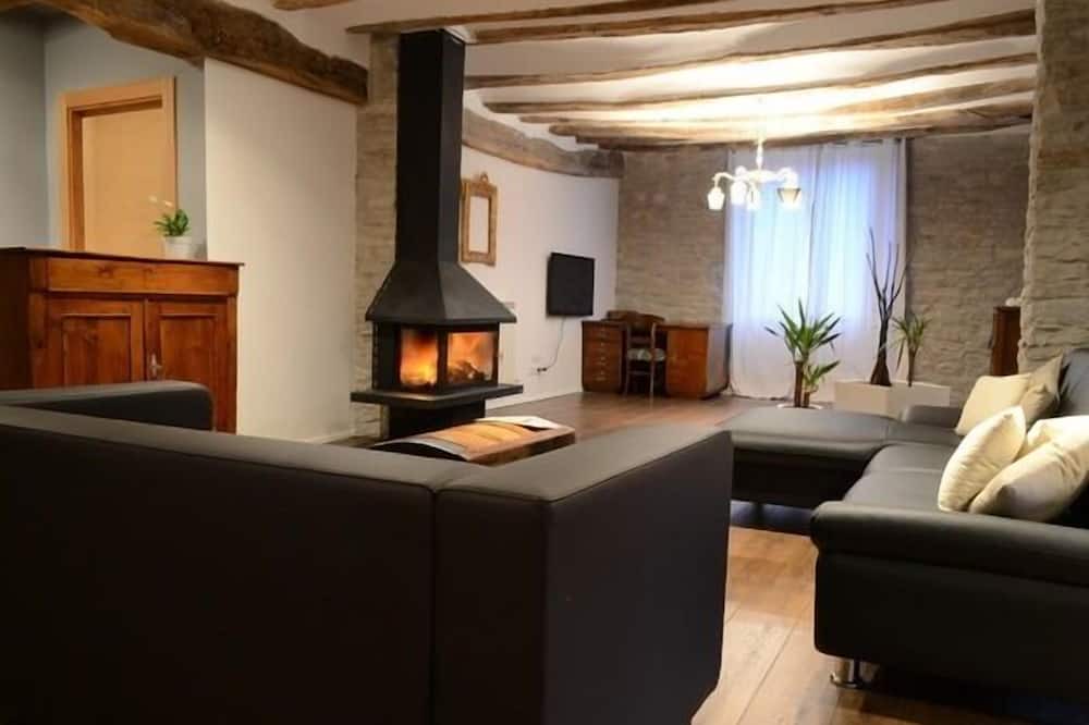 Photo of Livingroom in Goni