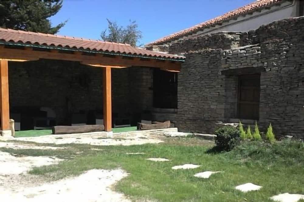 Photo of Outdoor in Goni