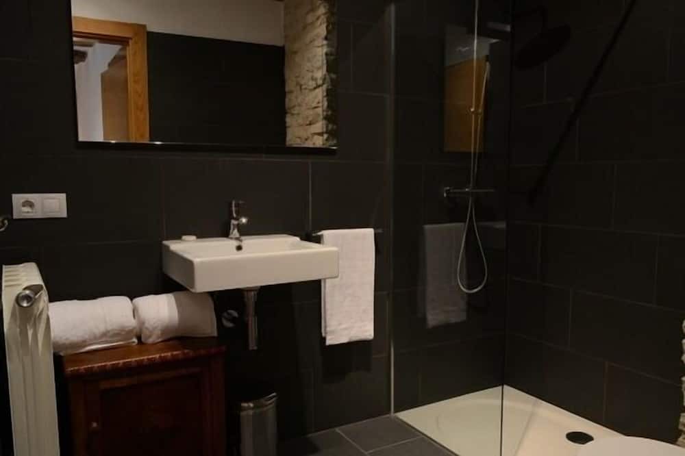 Photo of Bathroom in Goni