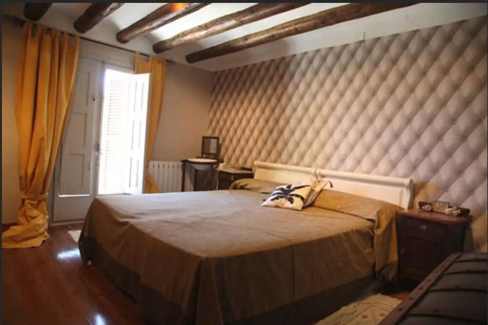 Photo of Bedroom in Adahuesca