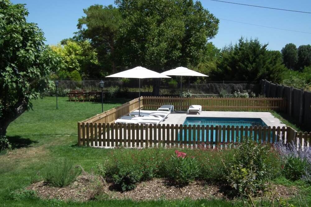Photo of Outdoor in Corts