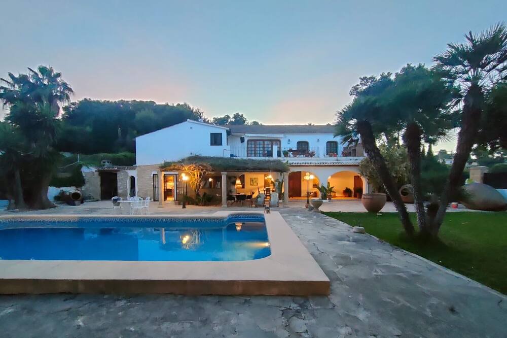 Photo of Outdoor in Paratella