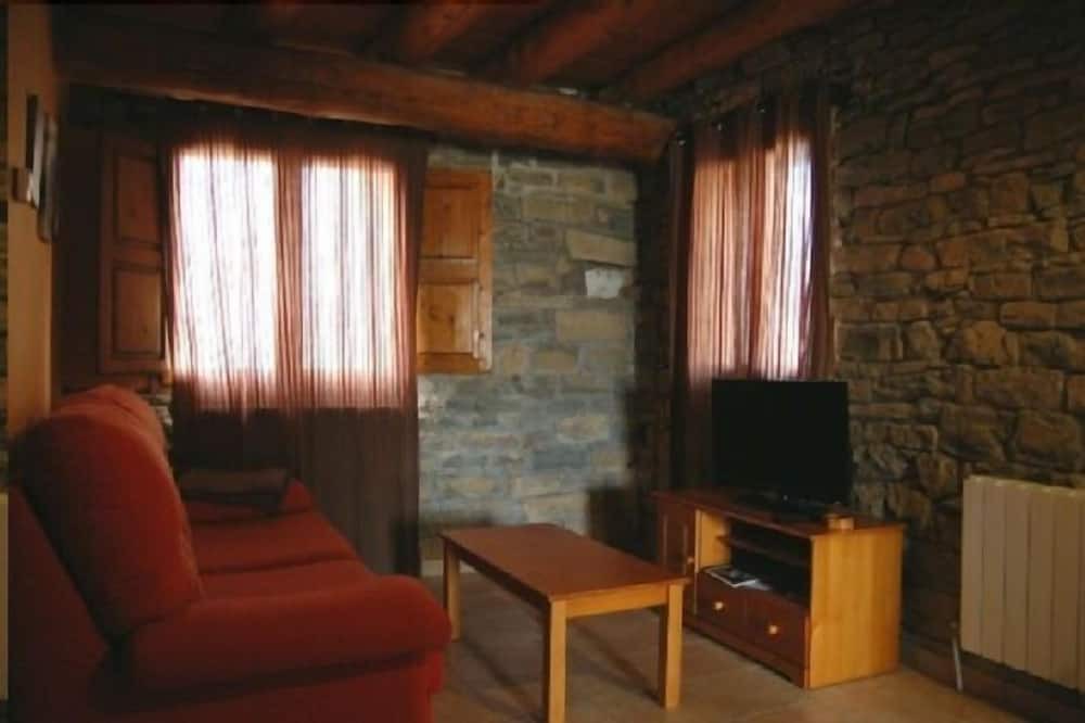 Photo of Livingroom in Coscojuela de Sobrarbe