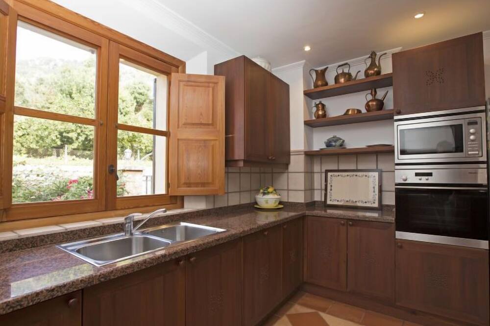 Photo of Kitchen in Fornalutx