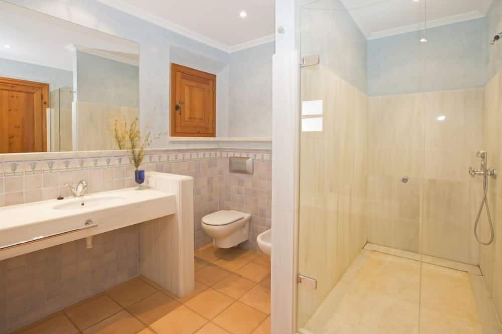 Photo of Bathroom in Fornalutx