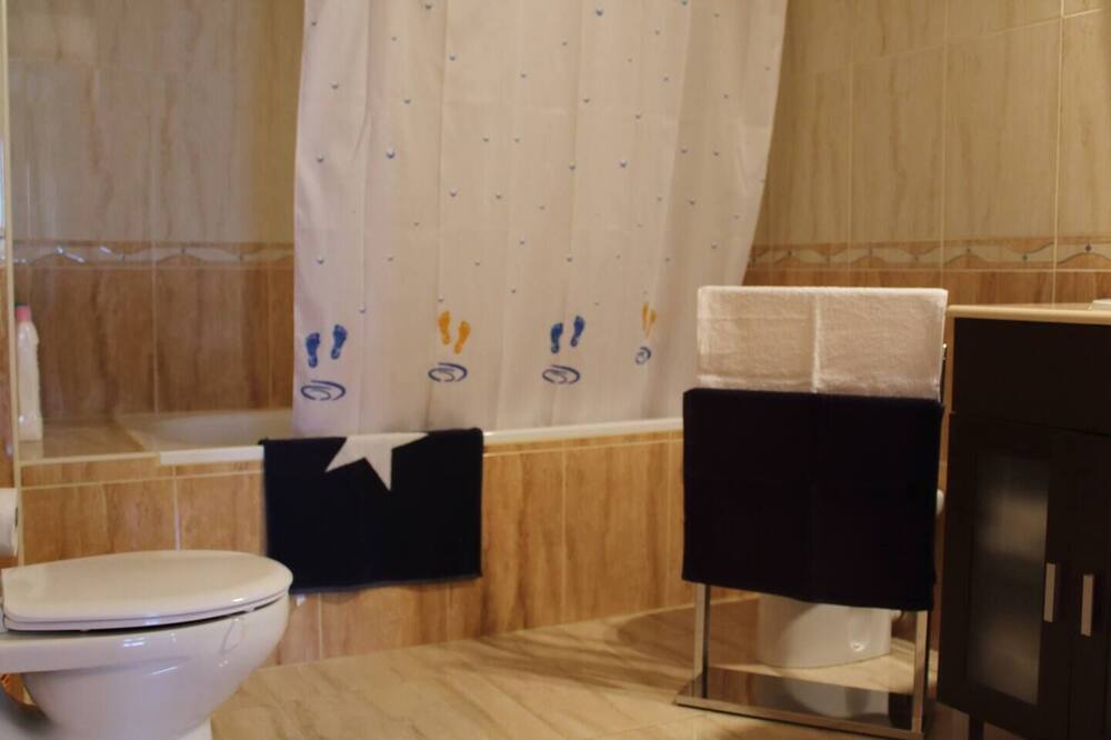 Photo of Bathroom in Capafonts