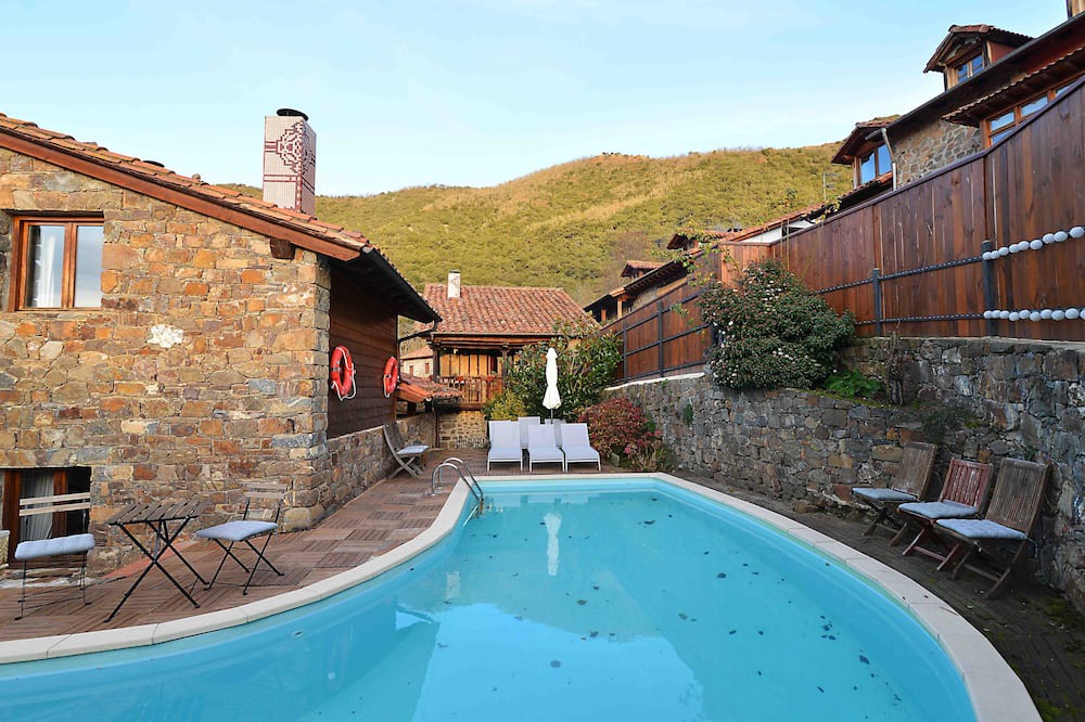 Photo of Outdoor in Tudes