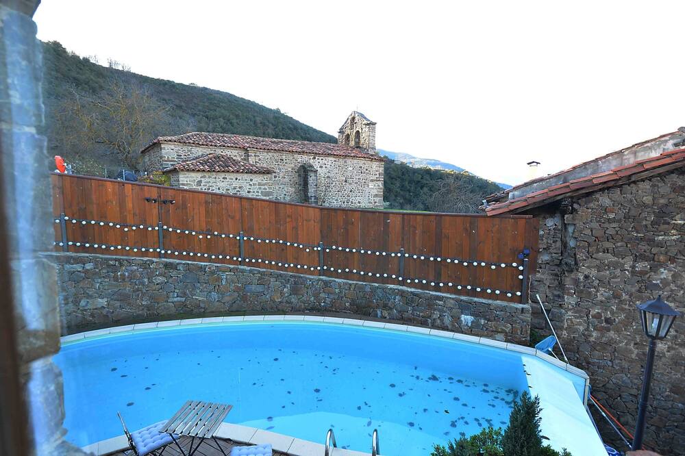 Photo of Outdoor in Tudes