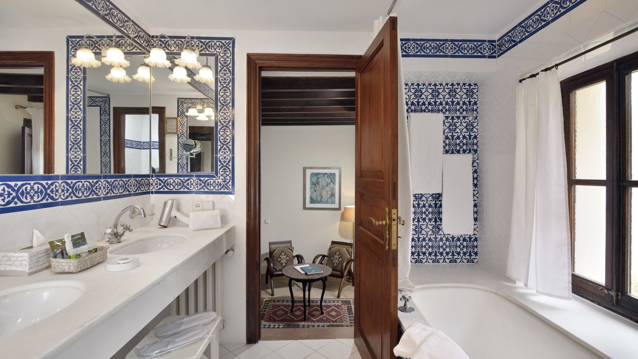 Photo of Bathroom in La Llotja-Born