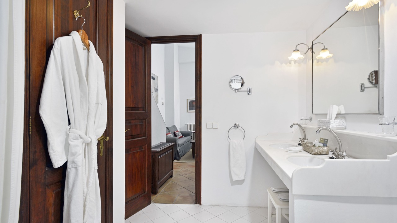 Photo of Bathroom in La Llotja-Born