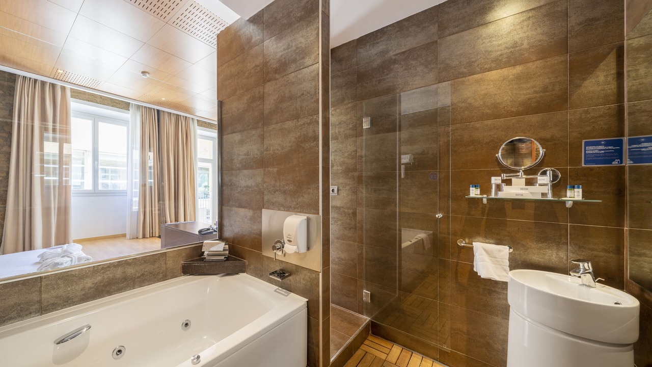 Photo of Bathroom in Rocallaura