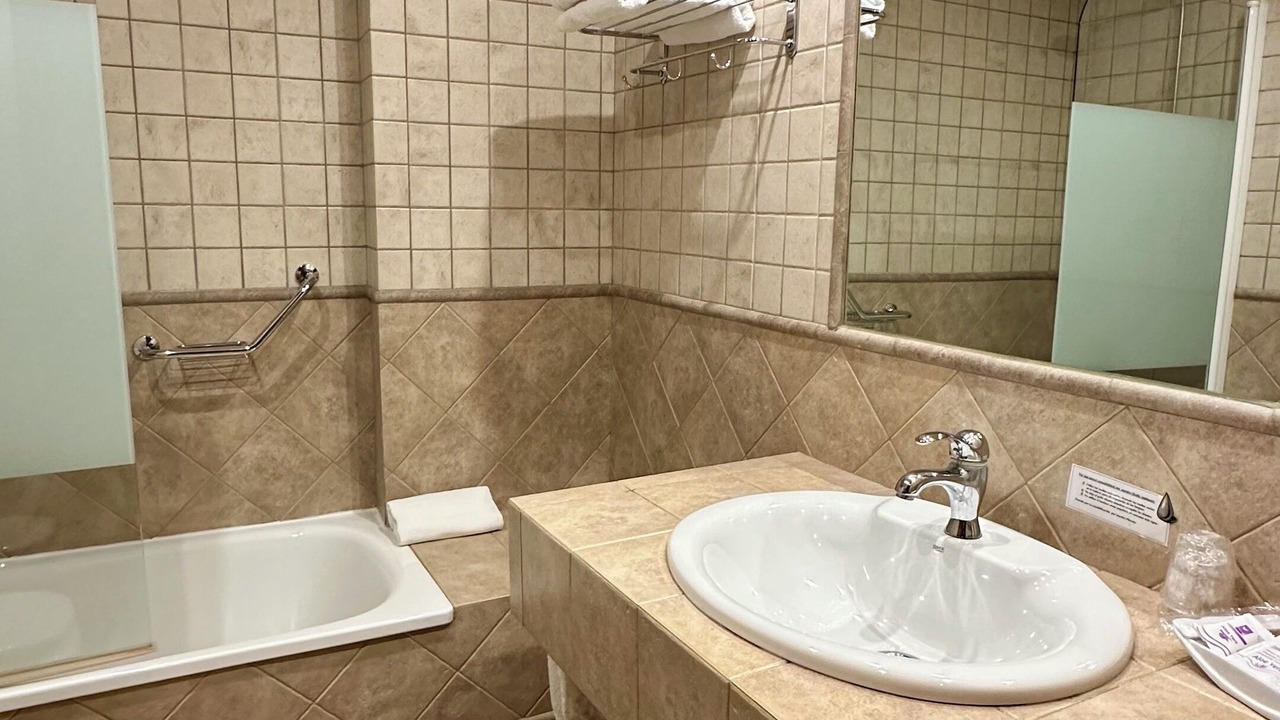Photo of Bathroom in Burunchel